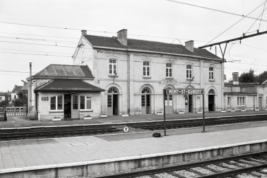 Mont-Saint-Guibert - SNCB Z01885 (1).jpg